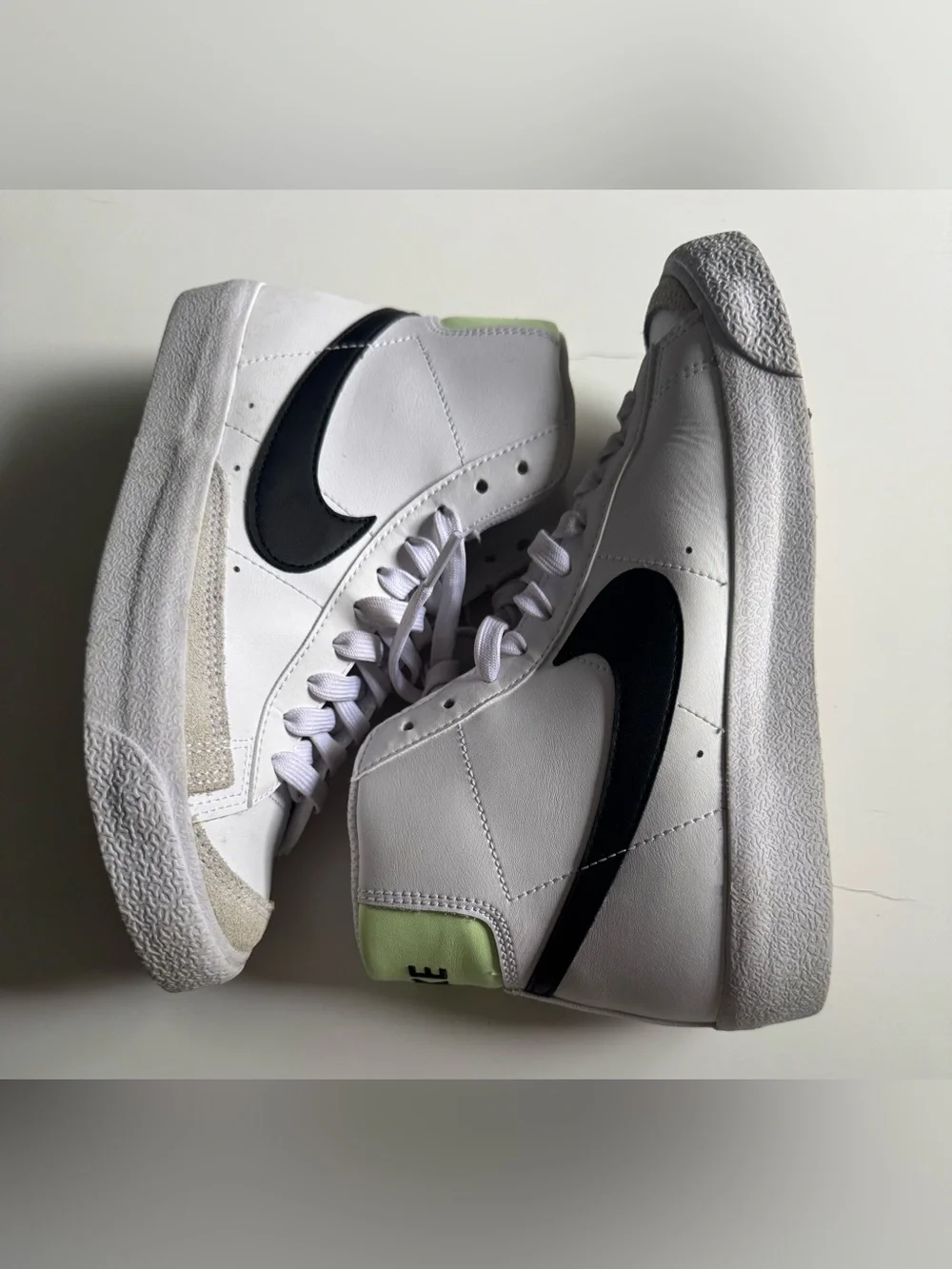 Nike Blazer Mid '77 Vintage White Black Neon Green